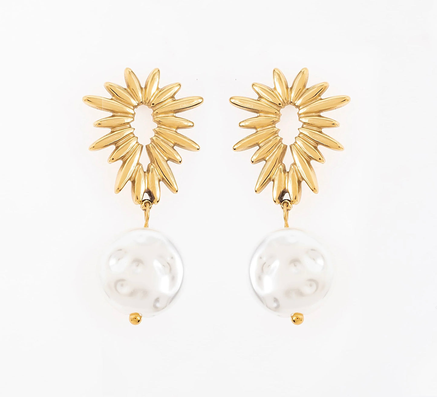 Linneya Pearl Stud Earrings