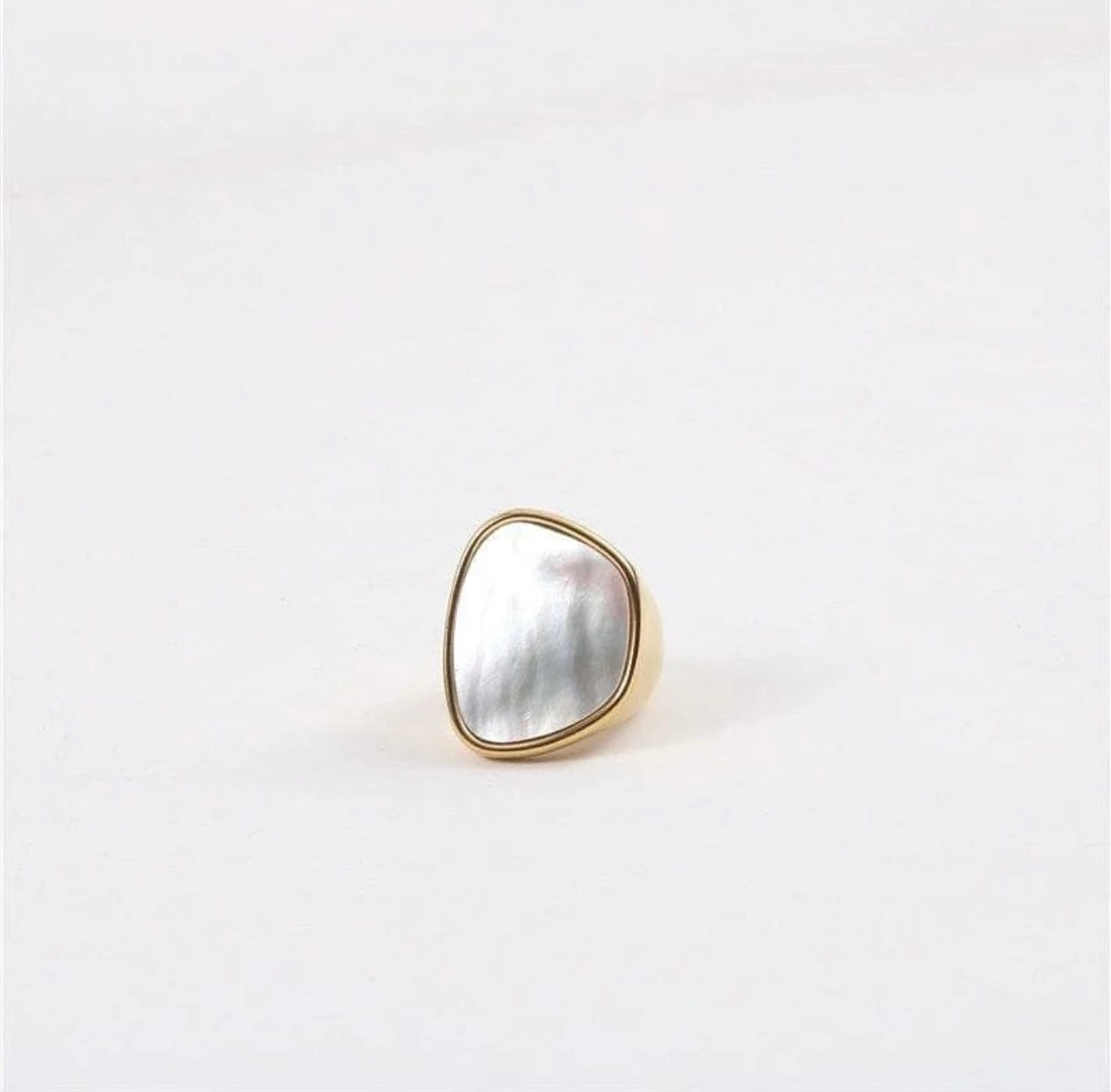 Atum Mother of Pearl Chunky Ring