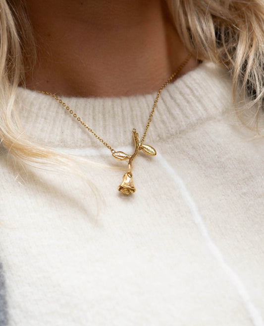 Bella Rose Pendant Necklace