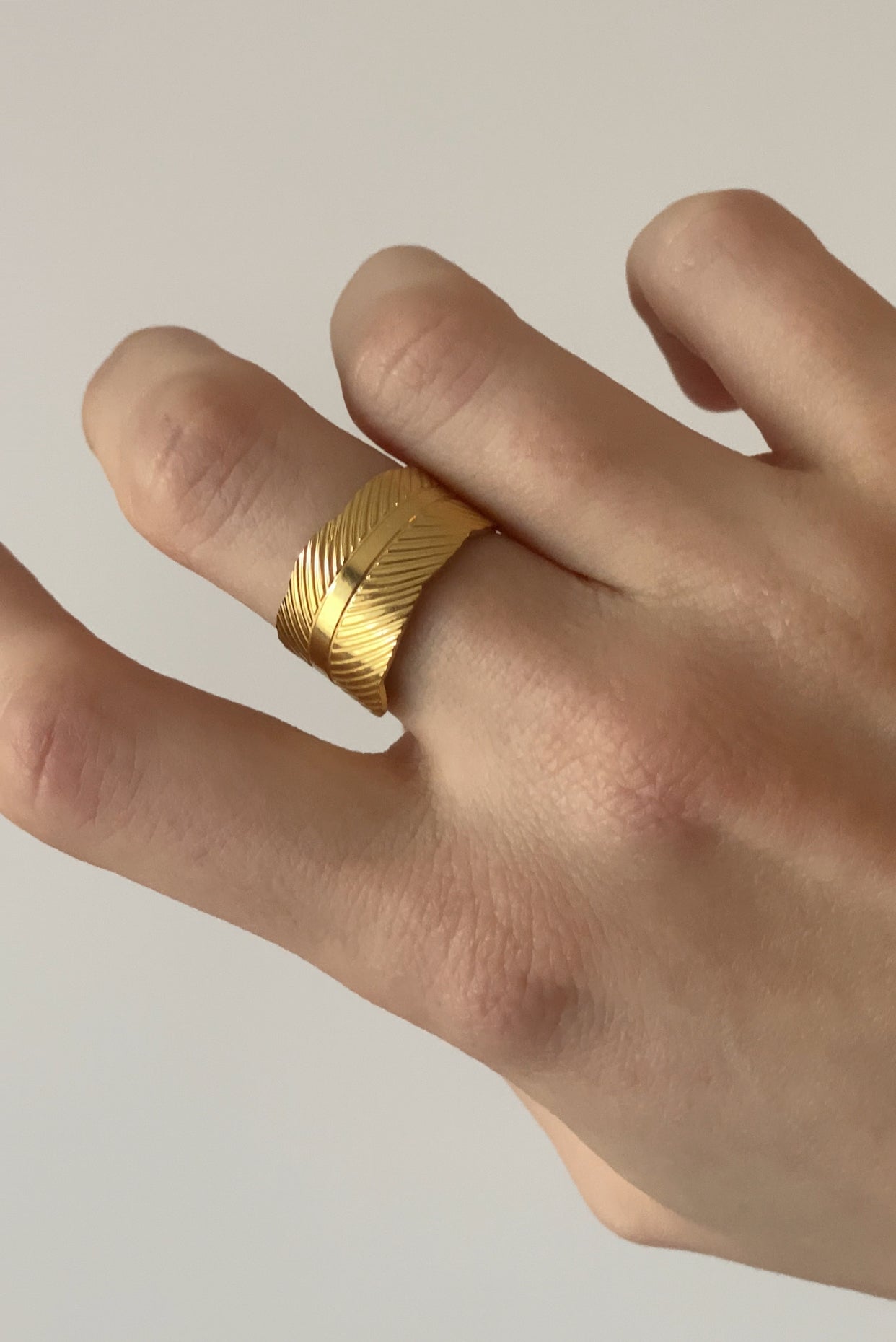 Cole Leaf Adjustable Ring